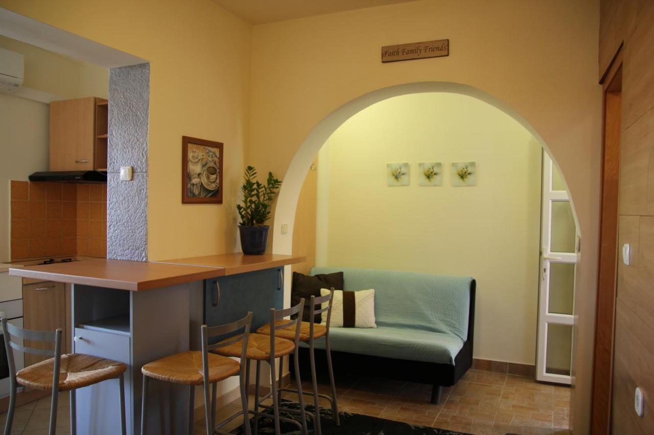 Apartman By The Sea - Diklo, - 12854 *
